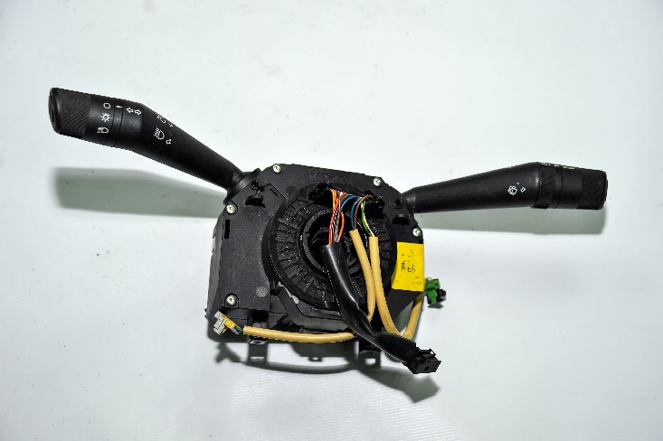 EGEA ÇIKMA YEDEK PARÇA FİAT ÇIKMA YEDEK PARÇA   (123)PUNTO SINYAL KOLU